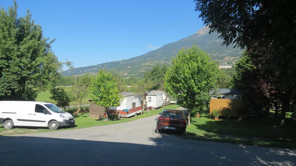 Camping La Tour Hotel Embrun Exterior photo